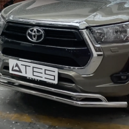 Toyota Hilux Krom Ön Koruma