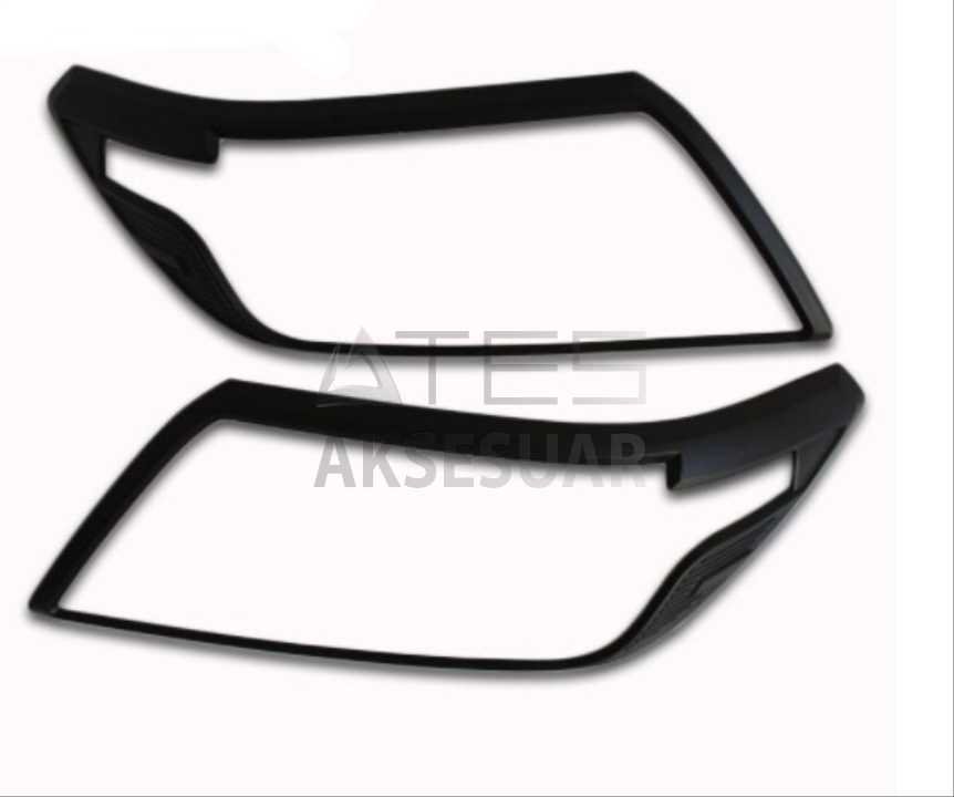 nsn114farcekap-b-20220301111940.jpg NISSAN NAVARA 2015-2020 FAR ÇERÇEVESI KAPLAMA SIYAH - Görsel 1