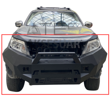 Nissan Navara Offroad On Tampon